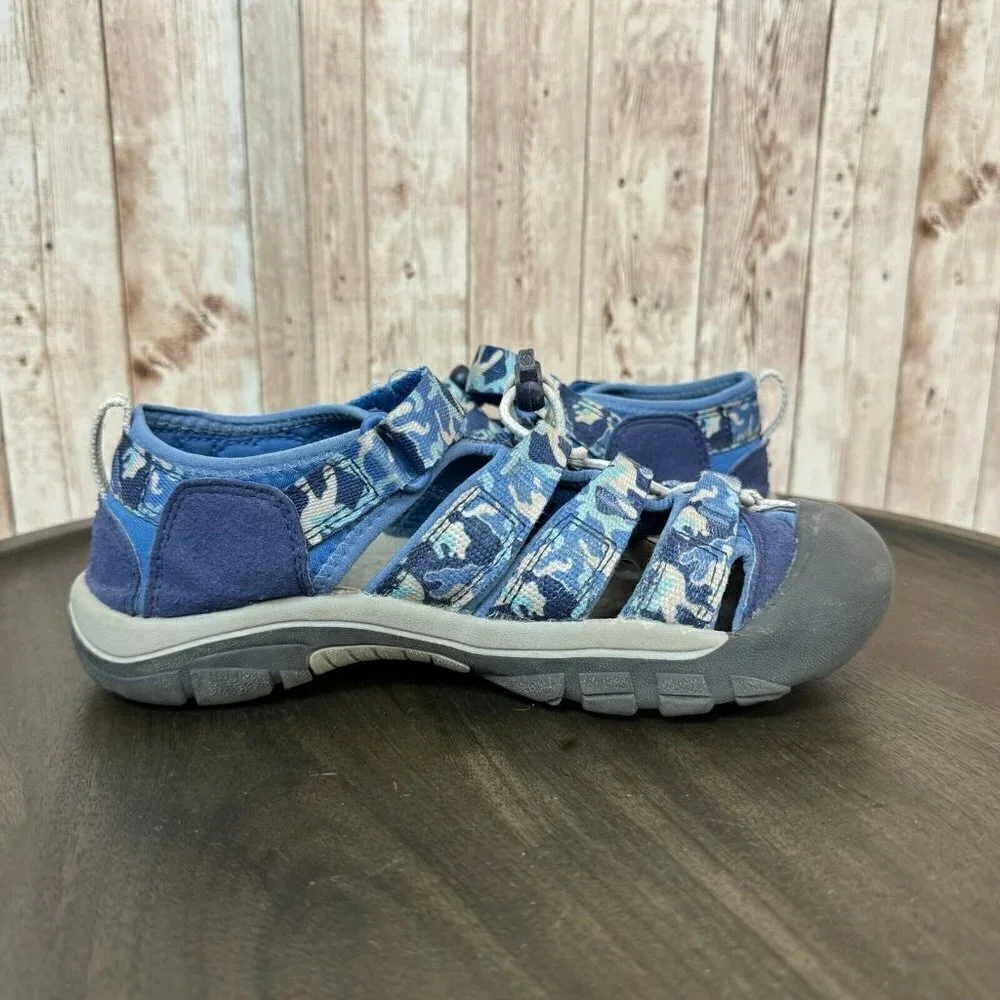 Keen Big Kids Closed Toe Water Sandals Washable Footwear Camo/Bright Cobalt 3
